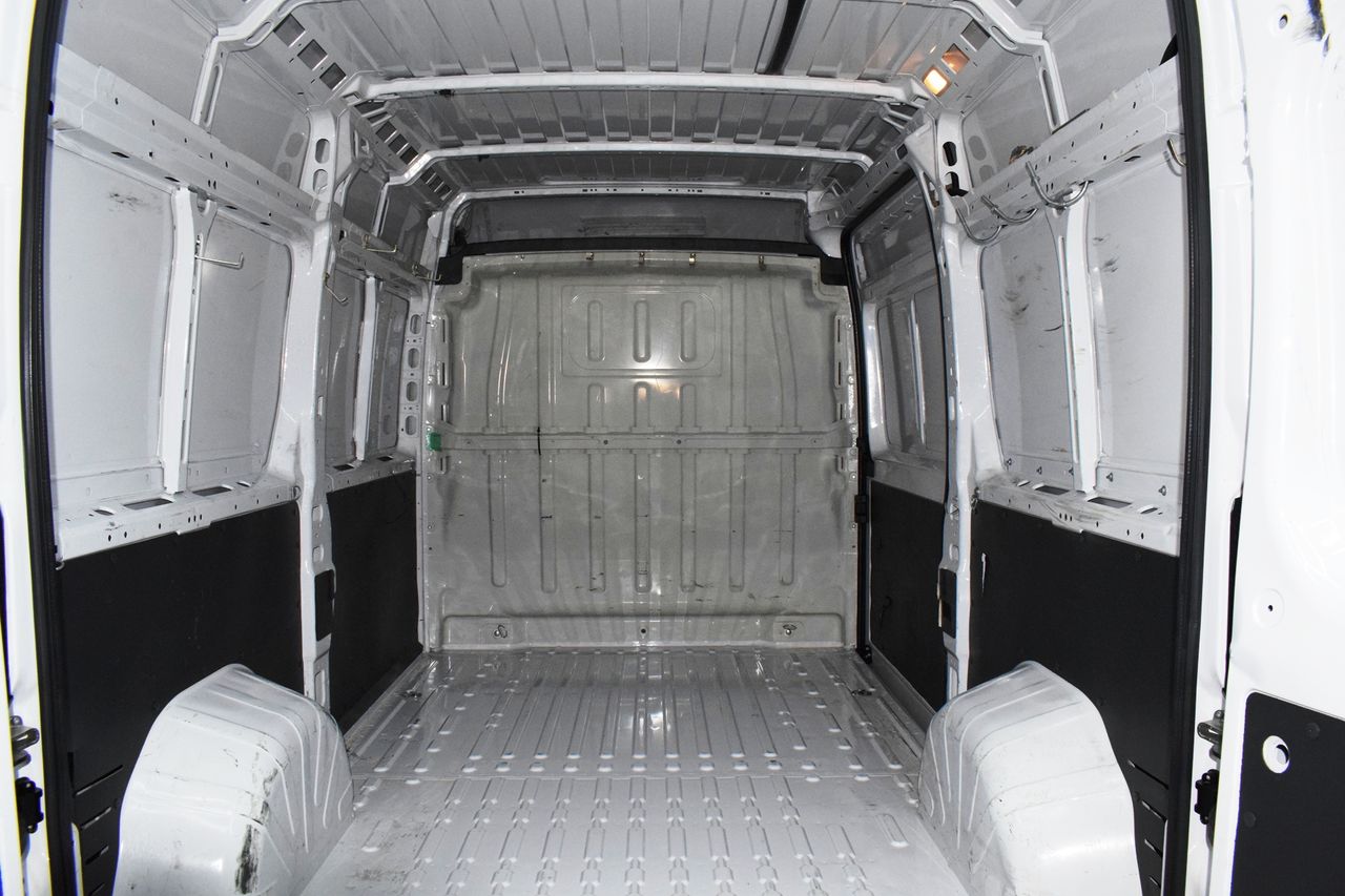 Peugeot Boxer 333 L2 H2 BHDI 103KW (140CV) SS 6 V. M - Foto 10