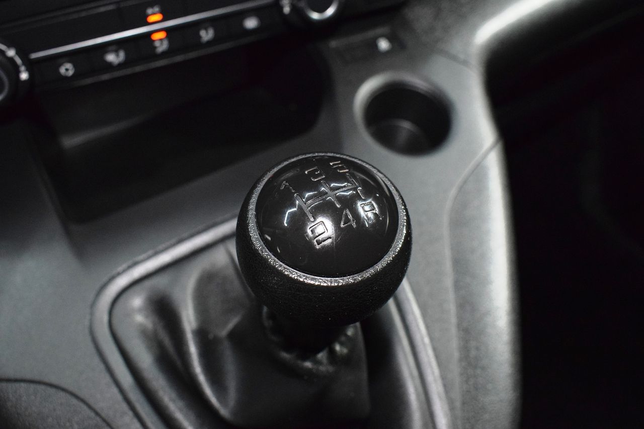 Peugeot Partner PRO STANDARD 600KG BLUEHDI 73KW - Foto 23