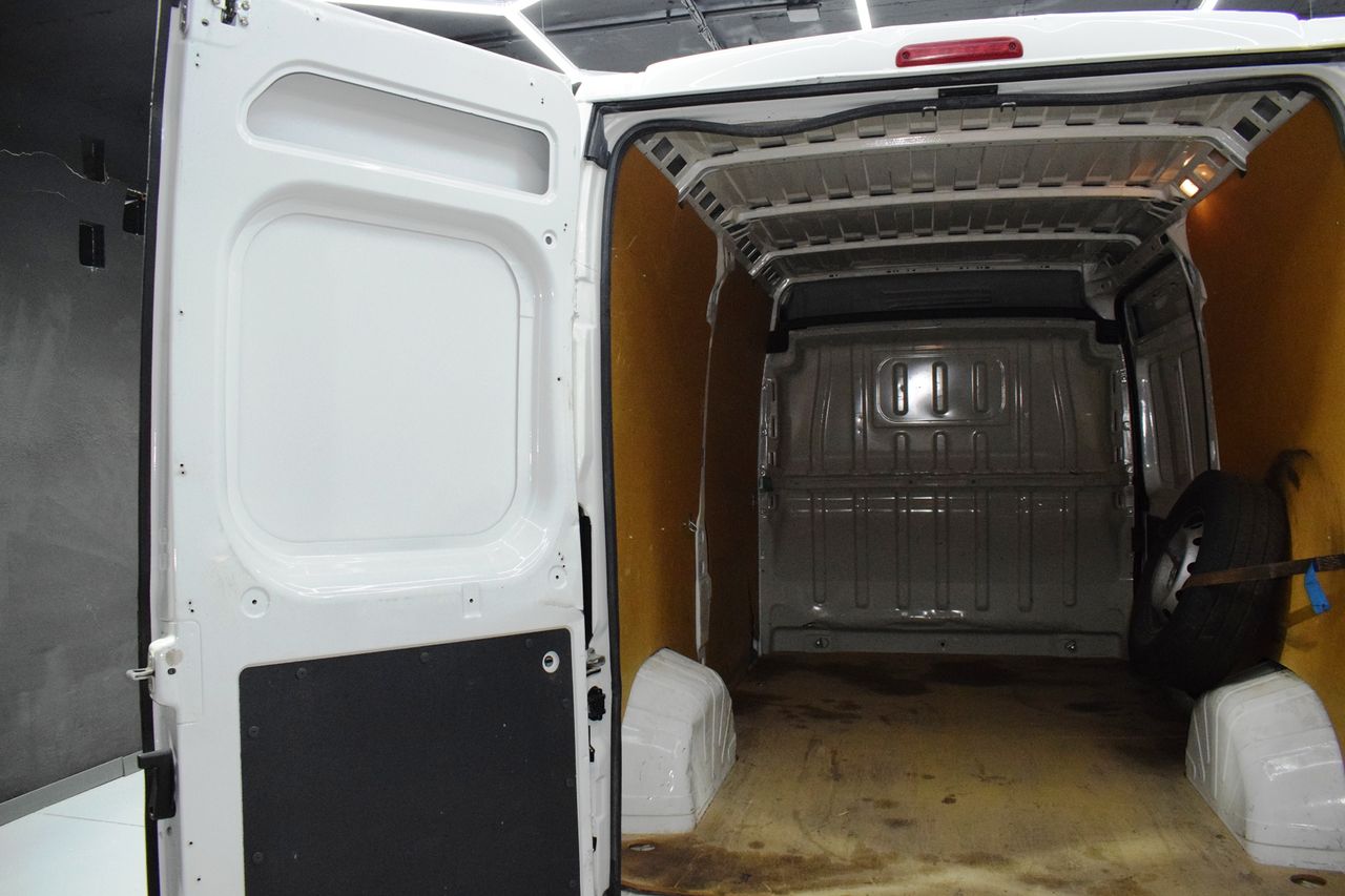 Peugeot Boxer 333 L2 H2 BHDI 103KW (140CV) SS 6 V. M - Foto 9