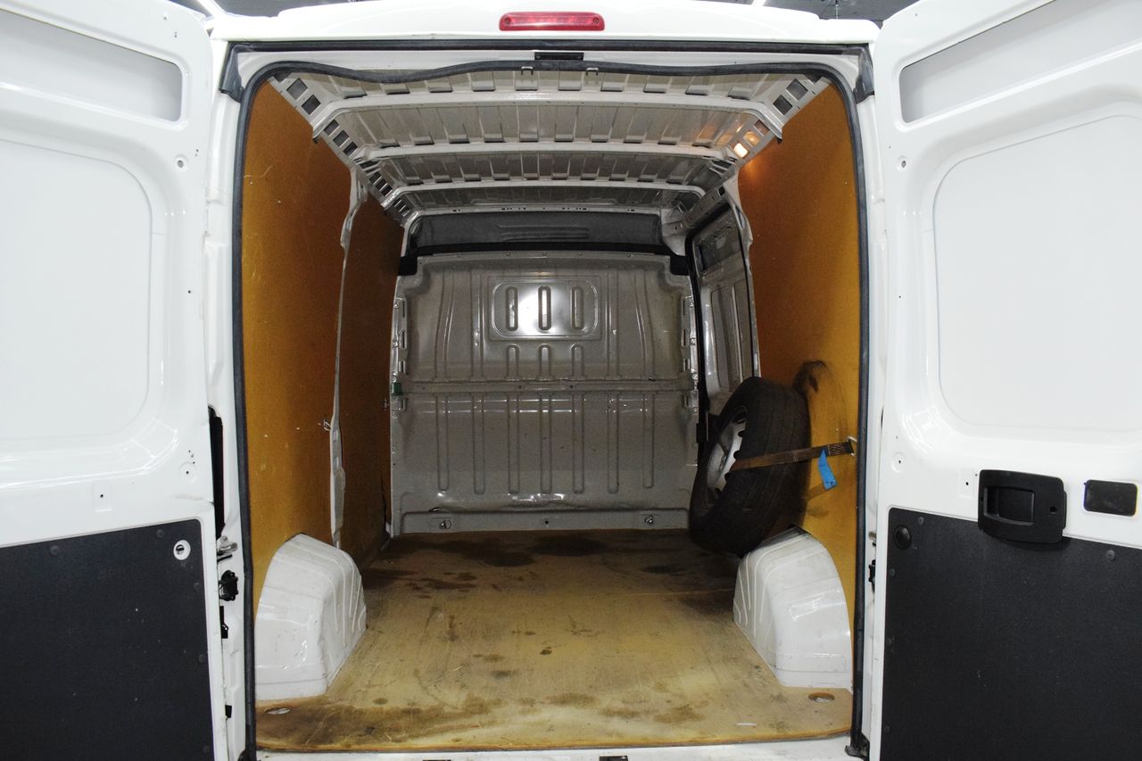 Peugeot Boxer 333 L2 H2 BHDI 103KW (140CV) SS 6 V. M - Foto 8