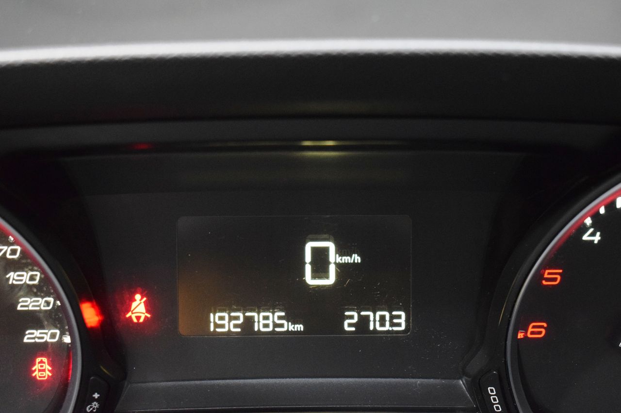 Peugeot 308 SW Allure 1.5 BlueHDi 96KW (130CV) - Foto 22