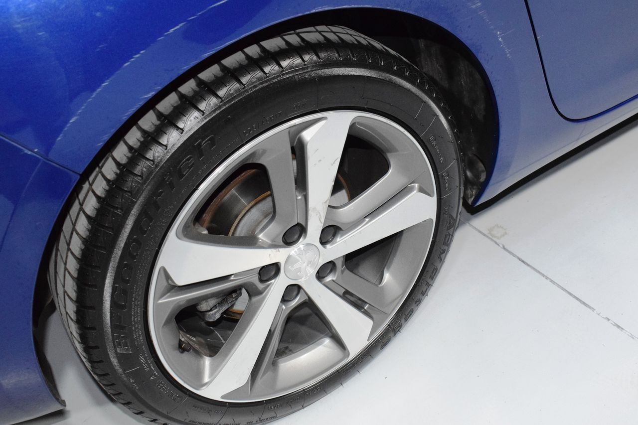 Peugeot 308 SW Allure 1.5 BlueHDi 96KW (130CV) - Foto 36