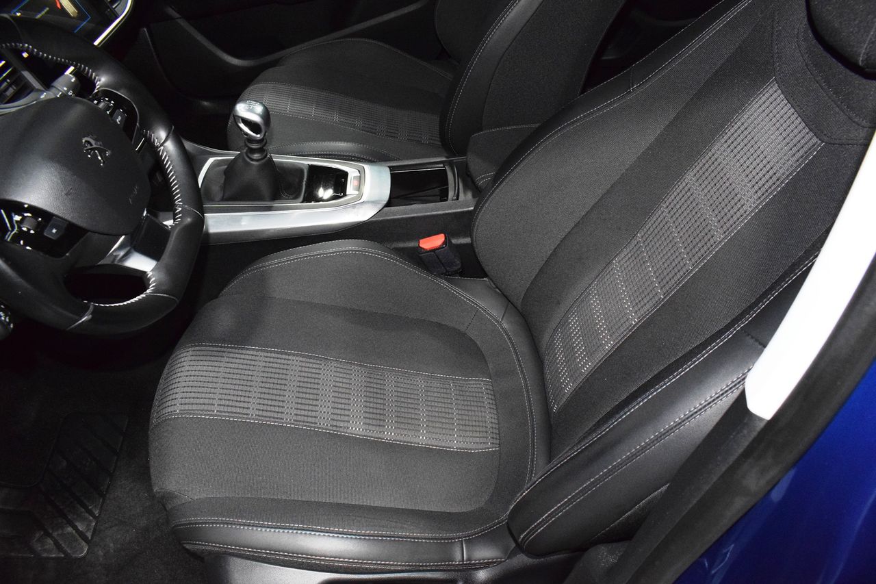 Peugeot 308 SW Allure 1.5 BlueHDi 96KW (130CV) - Foto 17