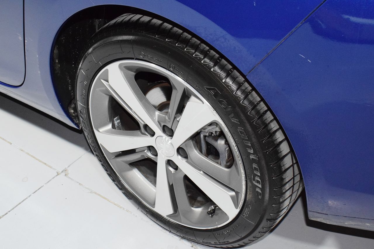 Peugeot 308 SW Allure 1.5 BlueHDi 96KW (130CV) - Foto 37