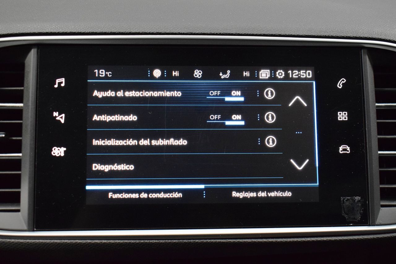 Peugeot 308 SW Allure 1.5 BlueHDi 96KW (130CV) - Foto 23