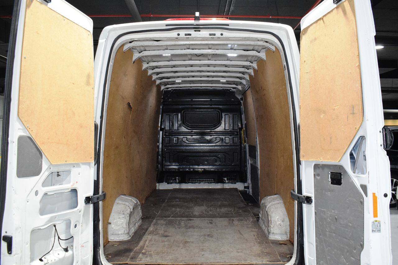Volkswagen Crafter  35 Furgón BL TA L4H3 2.0 TDI 130kW AUTO - Foto 9