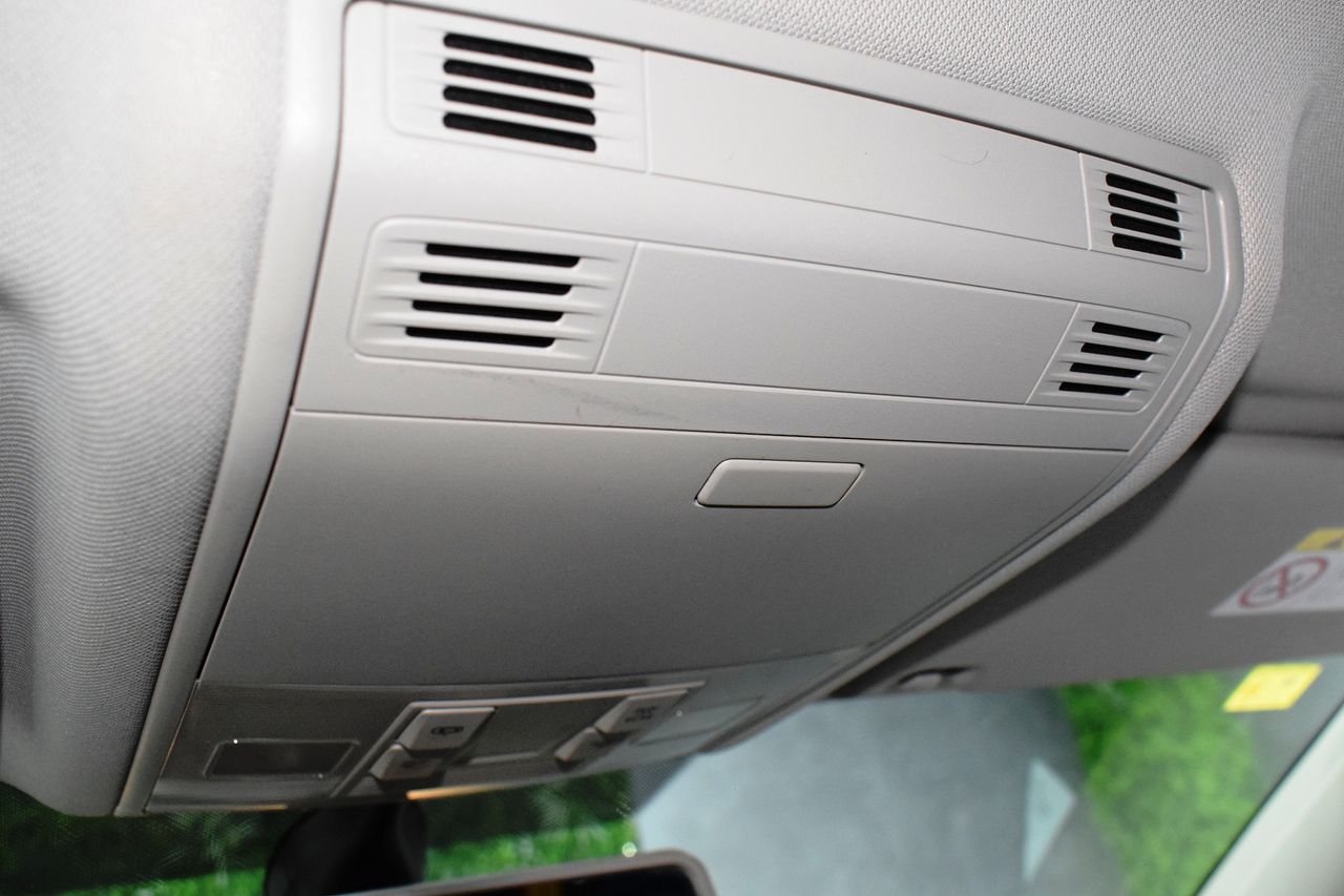 Volkswagen Touran Business & Navi 1.6 TDI 85kW (115CV) 7 PLZ - Foto 38