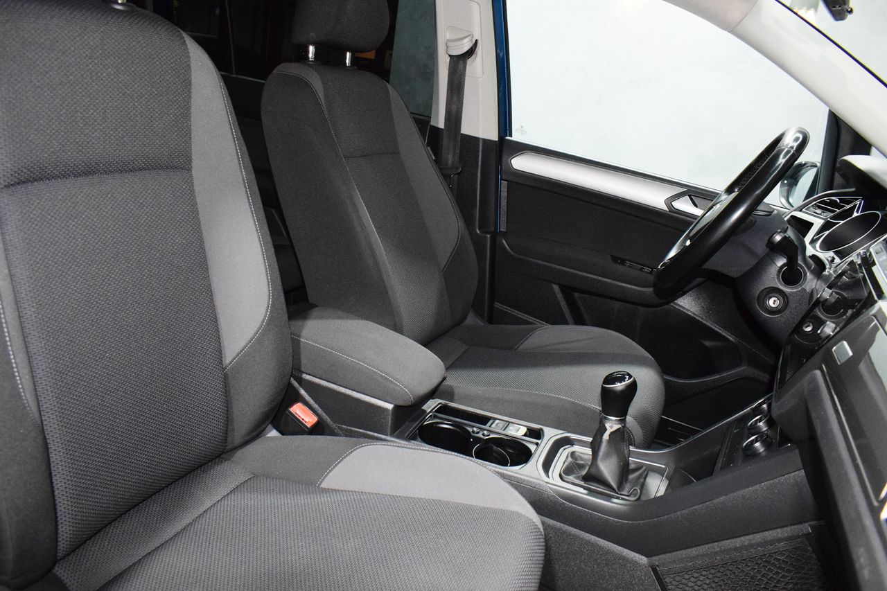 Volkswagen Touran Business & Navi 1.6 TDI 85kW (115CV) 7 PLZ - Foto 23