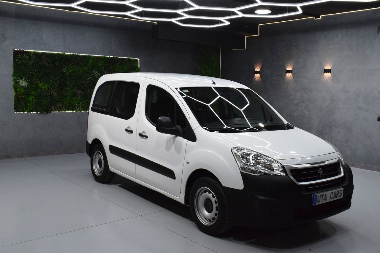 Peugeot Partner TEPEE Access 1.6 BlueHDi 55KW (75CV) 4 P - Foto 8