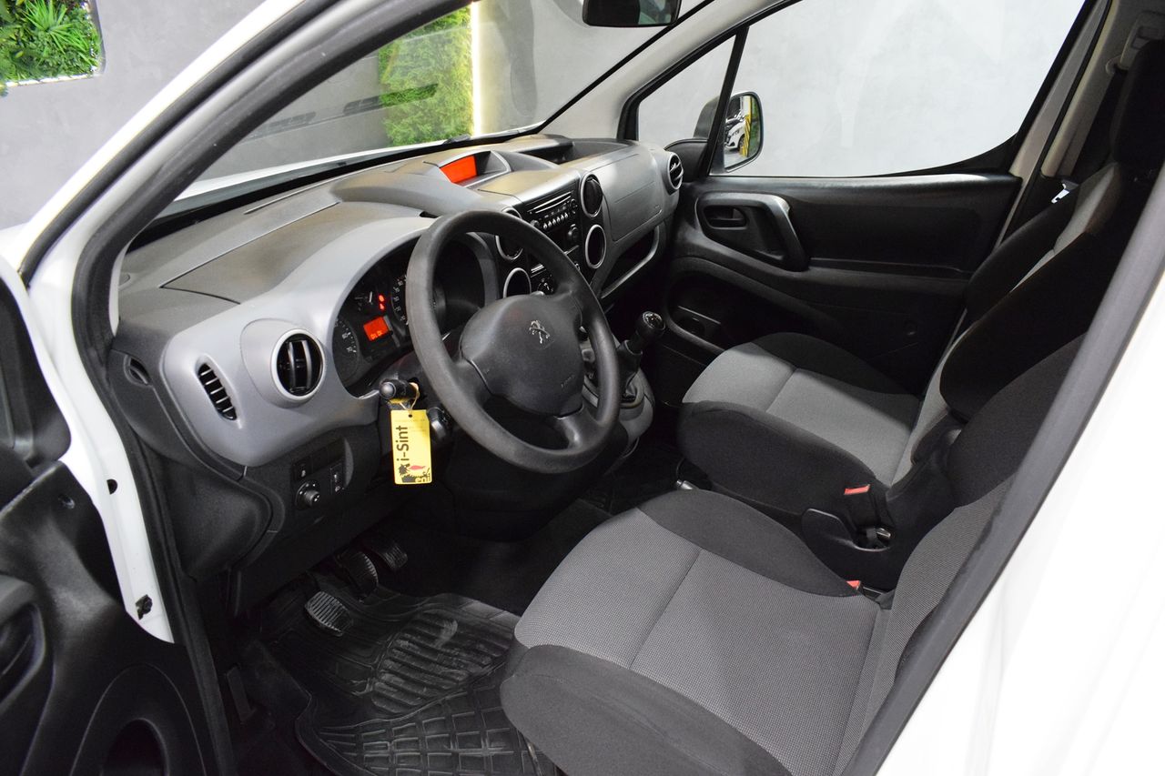 Peugeot Partner TEPEE Access 1.6 BlueHDi 55KW (75CV) 4 P - Foto 9