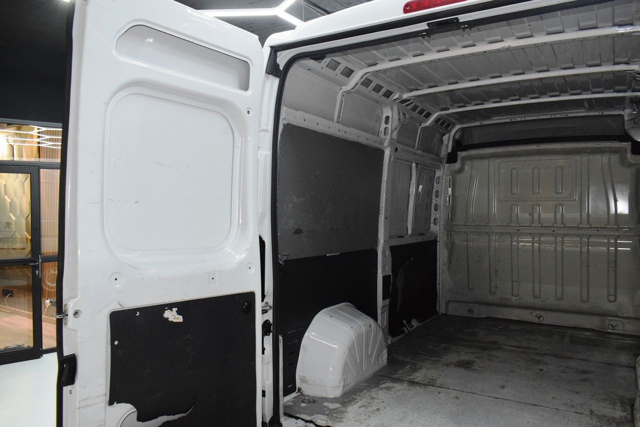 Peugeot Boxer 333 L2 H2 BHDI 103KW (140CV) SS 6 V. M - Foto 10