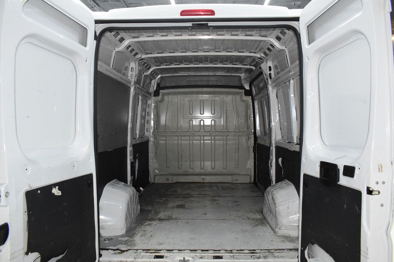 Peugeot Boxer 333 L2 H2 BHDI 103KW (140CV) SS 6 V. M - Foto 9