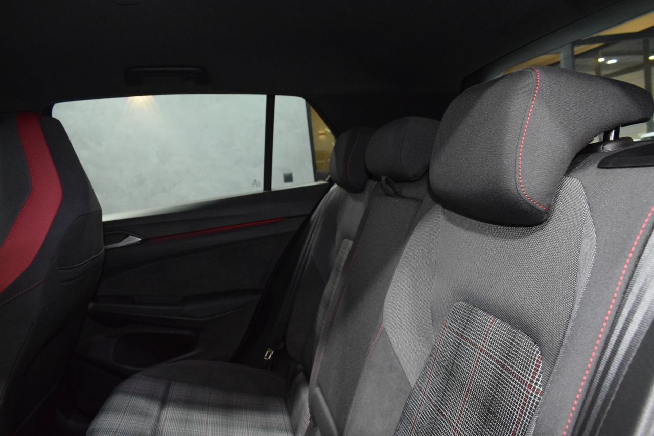 Volkswagen Golf GTI - Foto 14