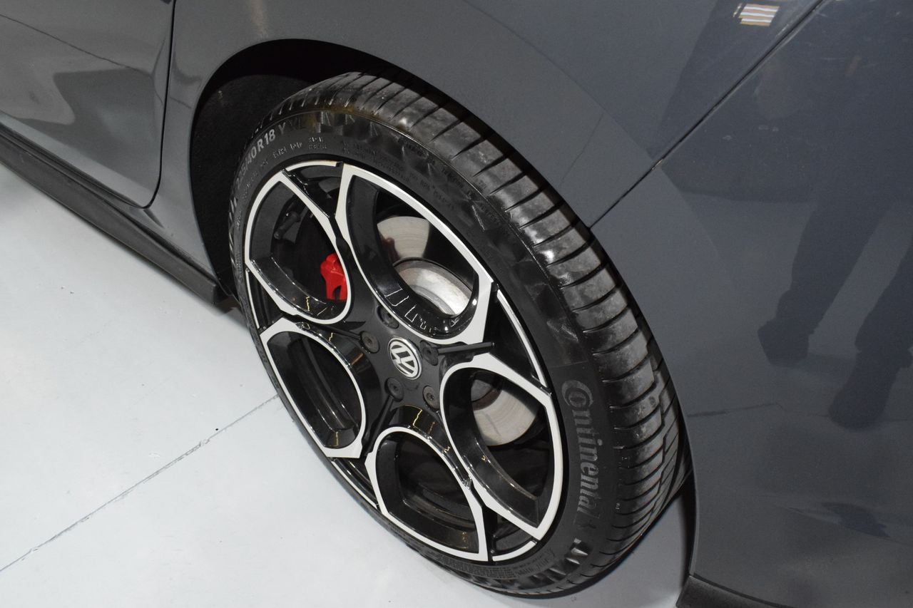 Volkswagen Golf GTI - Foto 47