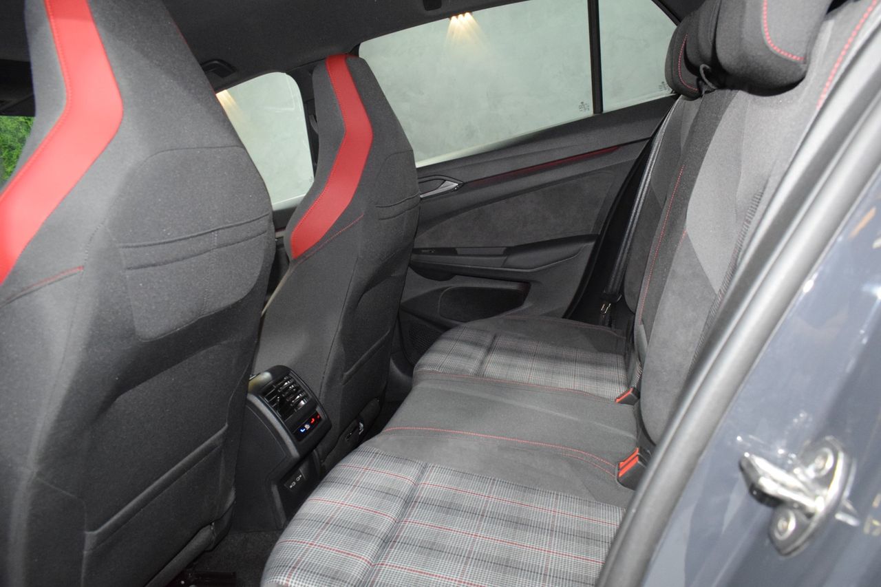 Volkswagen Golf GTI - Foto 16
