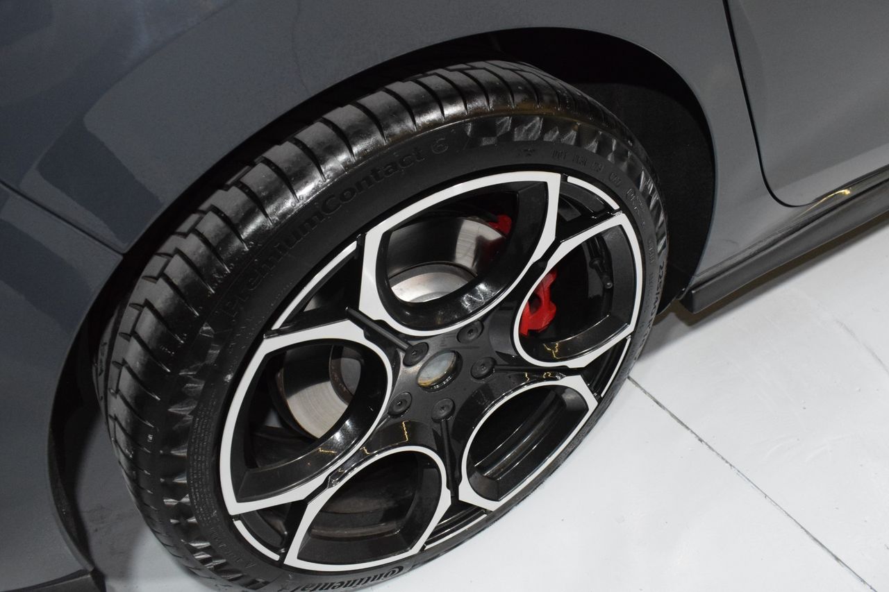 Volkswagen Golf GTI - Foto 46
