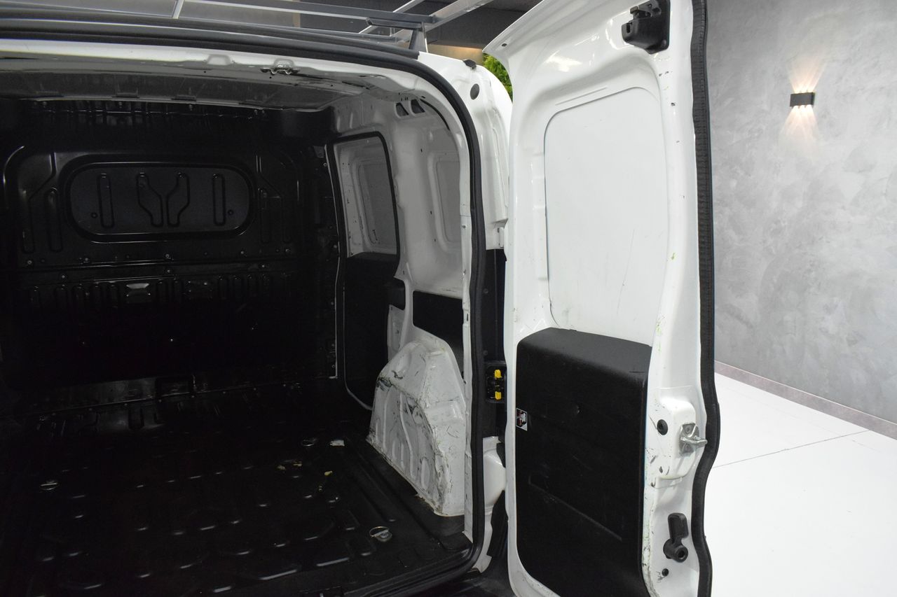 Opel Combo Cargo 1.3 CDTI 70kW (95CV) L1 H1 3 Puertas - Foto 11