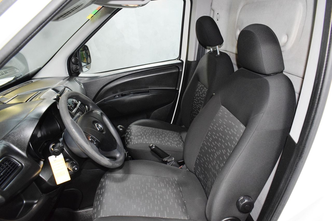 Opel Combo Cargo 1.3 CDTI 70kW (95CV) L1 H1 3 Puertas - Foto 19