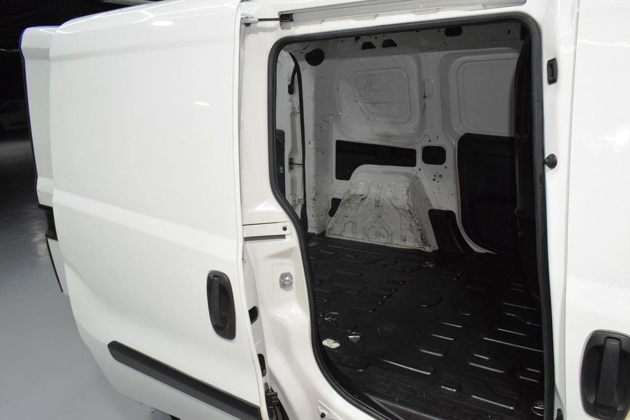 Opel Combo Cargo 1.3 CDTI 70kW (95CV) L1 H1 3 Puertas - Foto 13