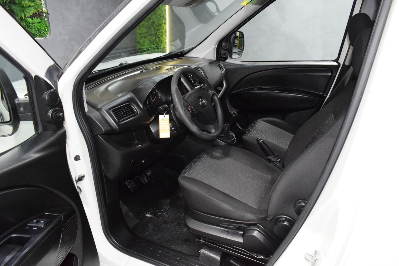 Opel Combo Cargo 1.3 CDTI 70kW (95CV) L1 H1 3 Puertas - Foto 18