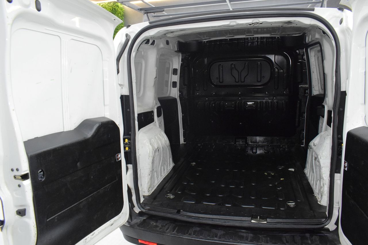 Opel Combo Cargo 1.3 CDTI 70kW (95CV) L1 H1 3 Puertas - Foto 10