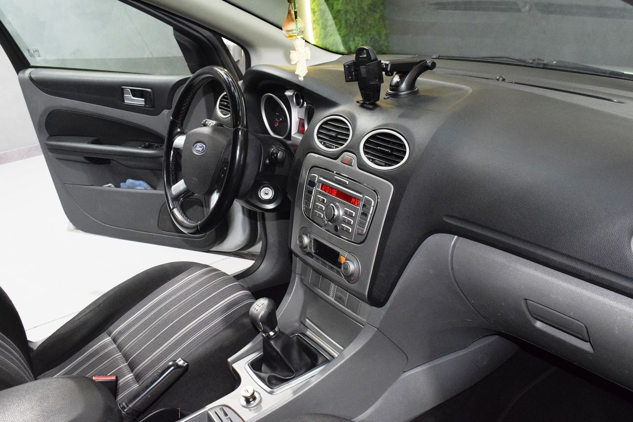 Ford Focus 1.6 TREND - Foto 19