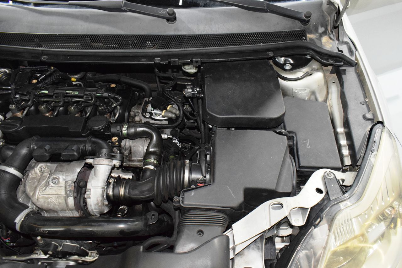 Ford Focus 1.6 TREND - Foto 35