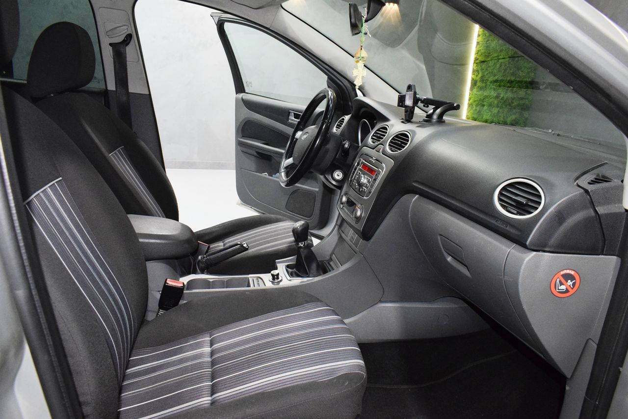 Ford Focus 1.6 TREND - Foto 18