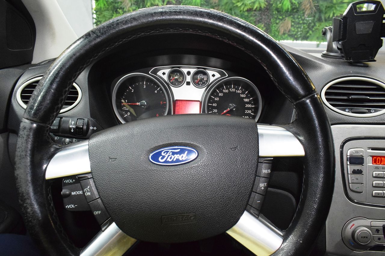Ford Focus 1.6 TREND - Foto 25