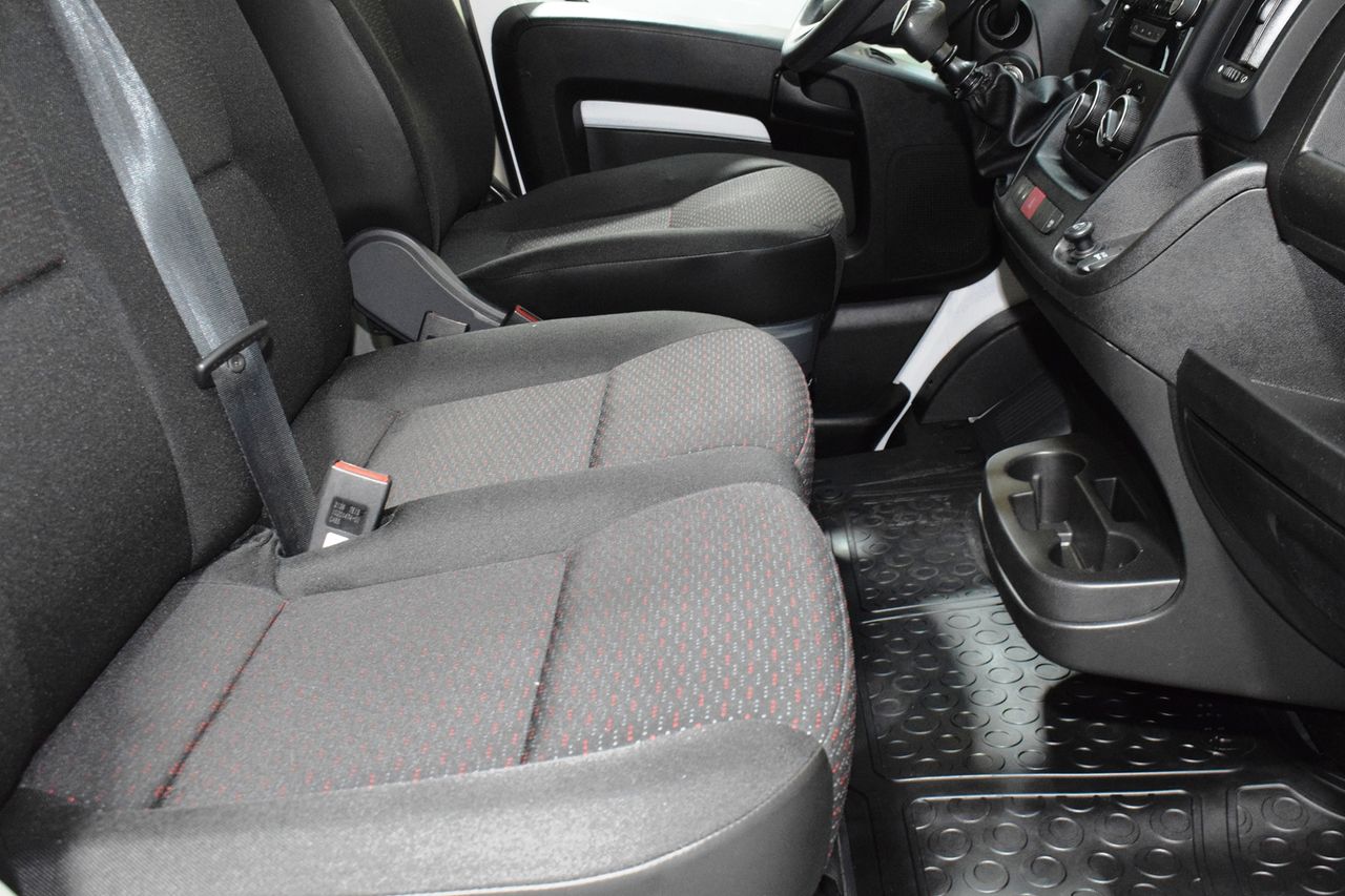 Peugeot Boxer 335 L3 H2 BHDI 140 CV S&S 6 V. M - Foto 16