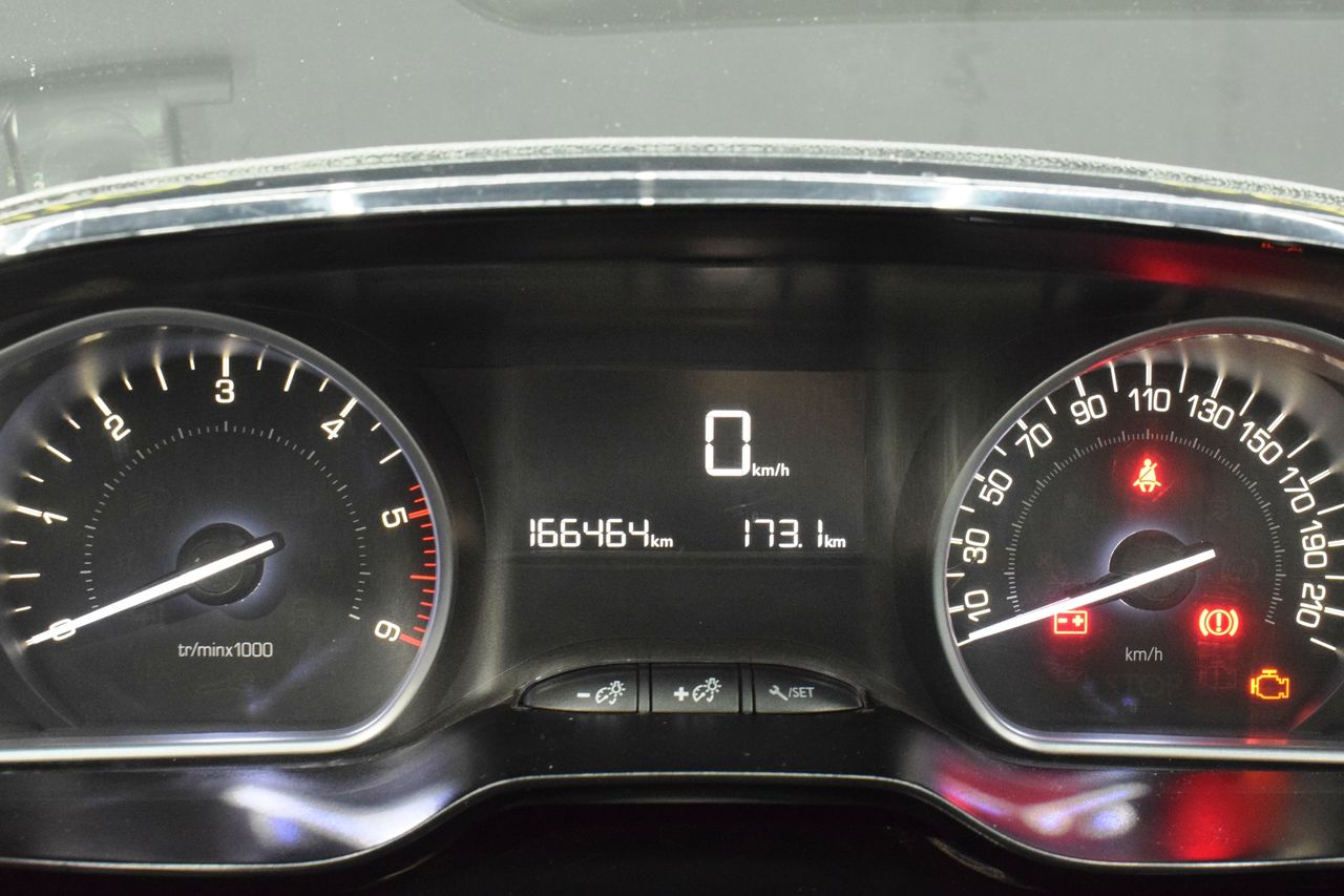 Peugeot 208 1.6 HDI ACTIVE - Foto 33