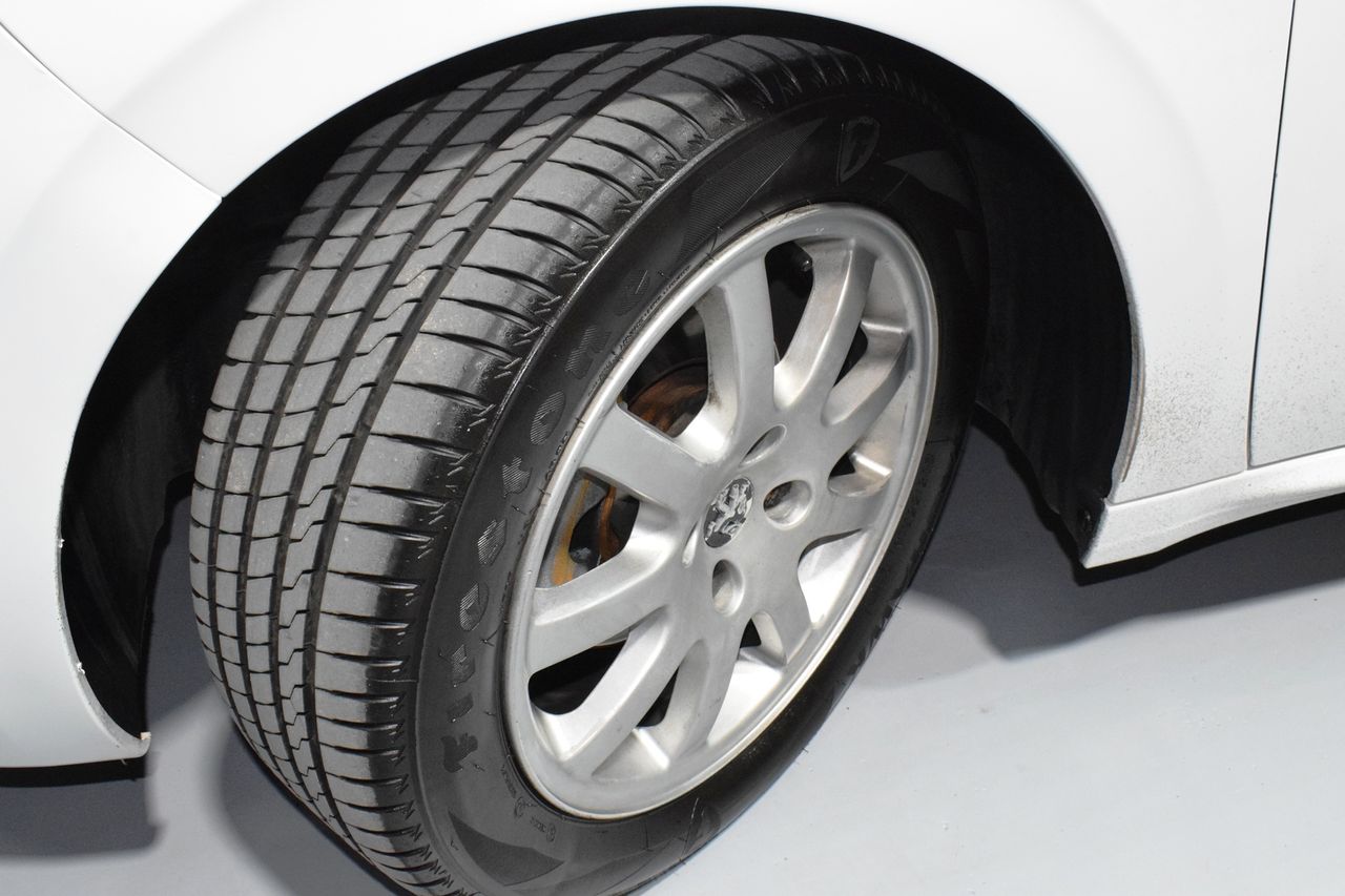 Peugeot 208 1.6 HDI ACTIVE - Foto 48