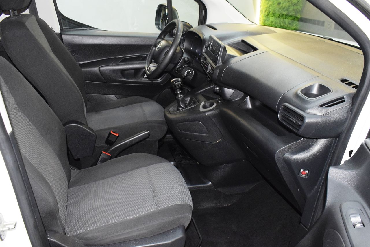 Toyota Proace City combi 1.5D 75kW (100CV) GX L1 - Foto 17