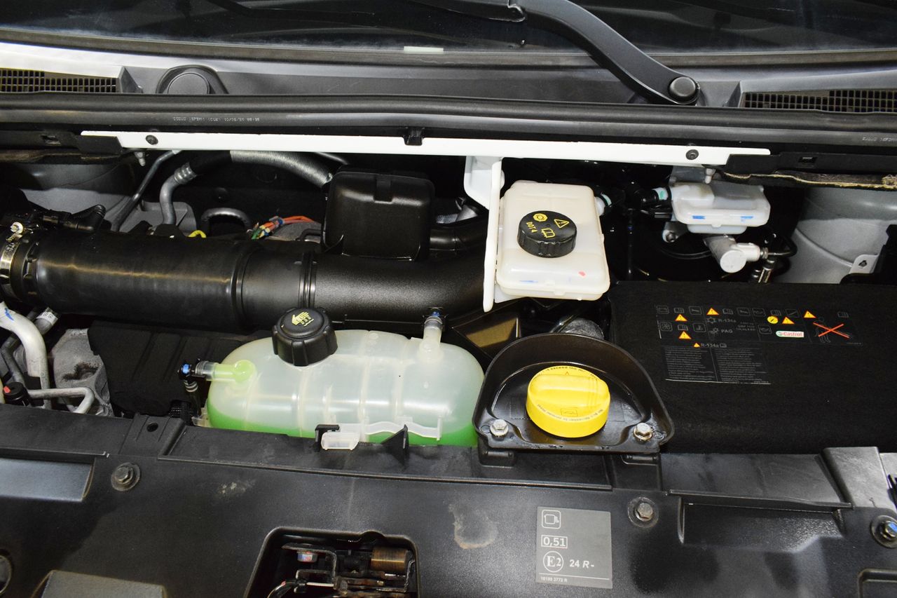 Renault Trafic Furgon 29 L2H1 Energy BluedCi 88 kW - Foto 39