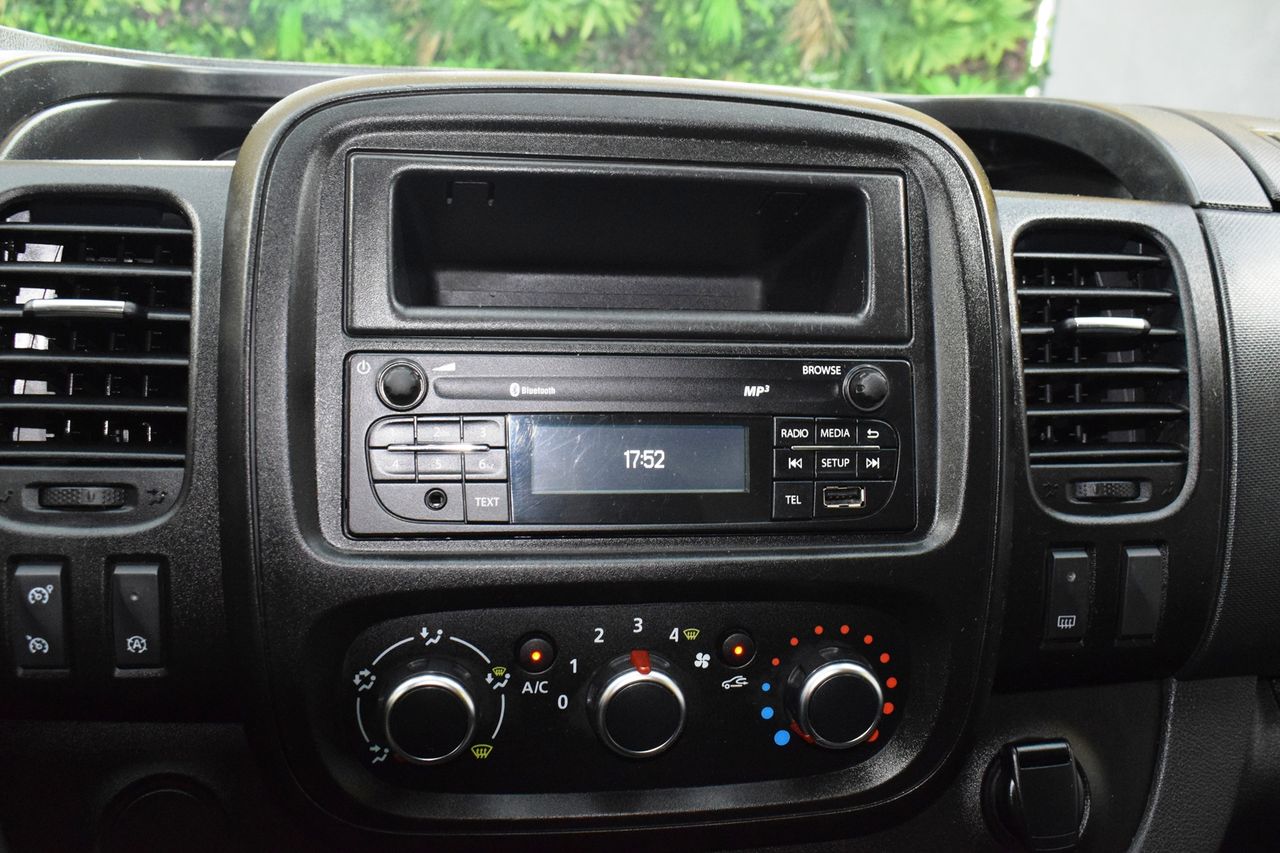 Renault Trafic Furgon 29 L2H1 Energy BluedCi 88 kW - Foto 29