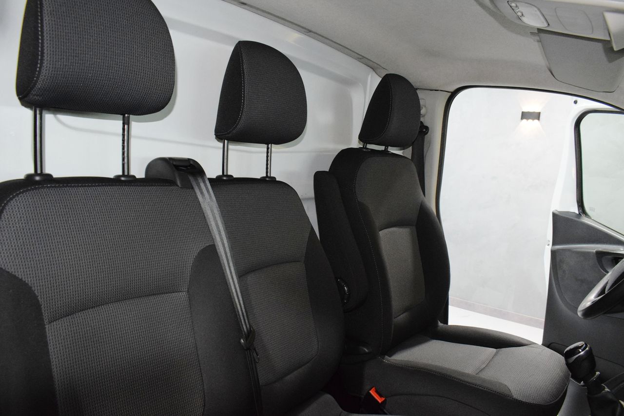 Renault Trafic Furgon 29 L2H1 Energy BluedCi 88 kW - Foto 23