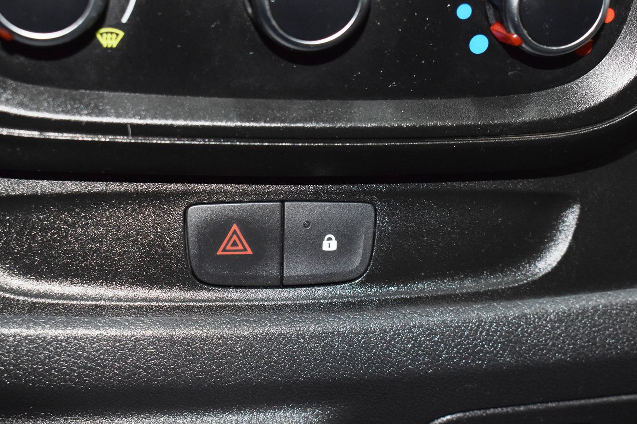 Renault Trafic Furgon 29 L2H1 Energy BluedCi 88 kW - Foto 43