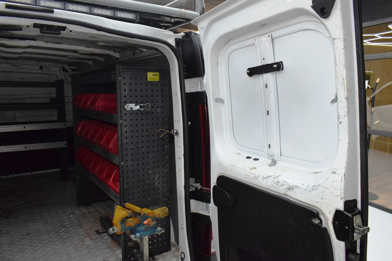 Renault Trafic Furgon 29 L2H1 Energy BluedCi 88 kW - Foto 11
