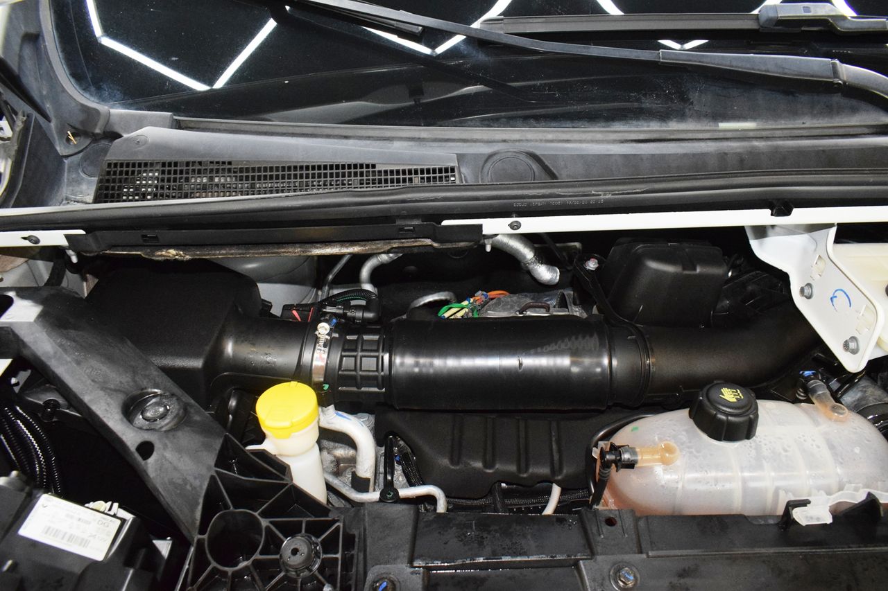 Renault Trafic Furgon 29 L2H1 Energy BluedCi 88 kW - Foto 51