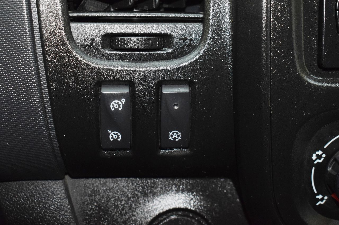 Renault Trafic Furgon 29 L2H1 Energy BluedCi 88 kW - Foto 40