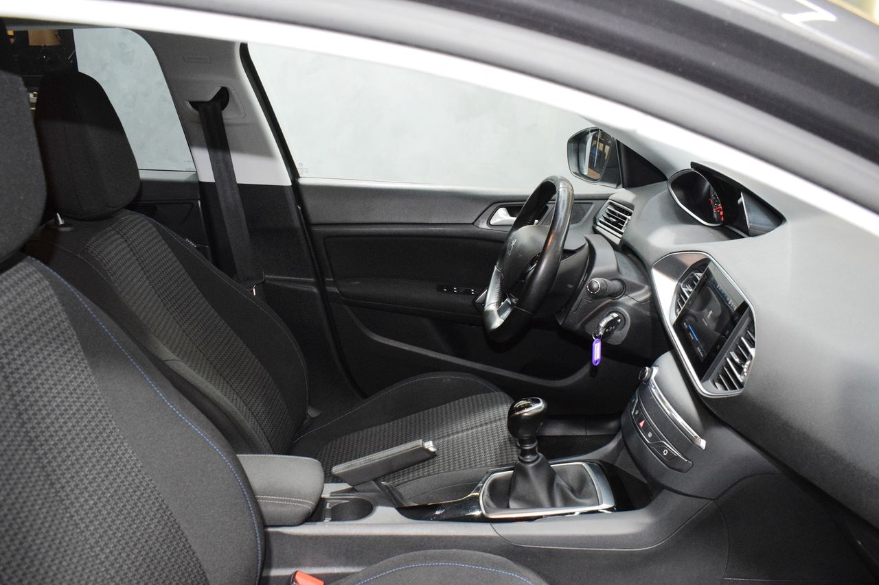 Peugeot 308 SW Style BlueHDi 130 S&S - Foto 17