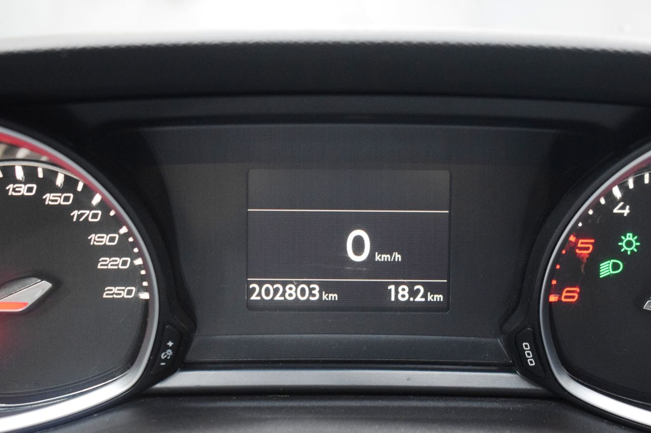 Peugeot 308 SW Style BlueHDi 130 S&S - Foto 21