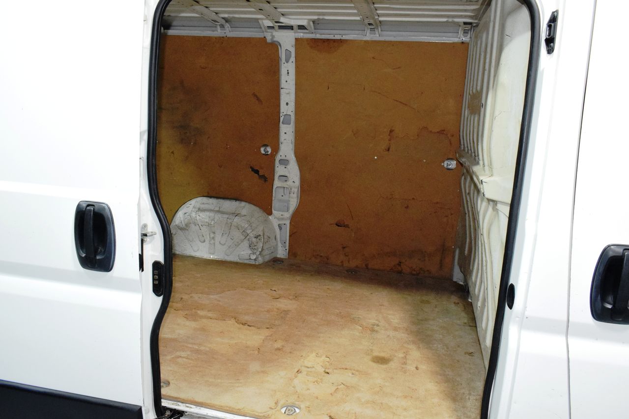 Peugeot Boxer 330 L1H1 BlueHDi 81KW (110CV) - Foto 17