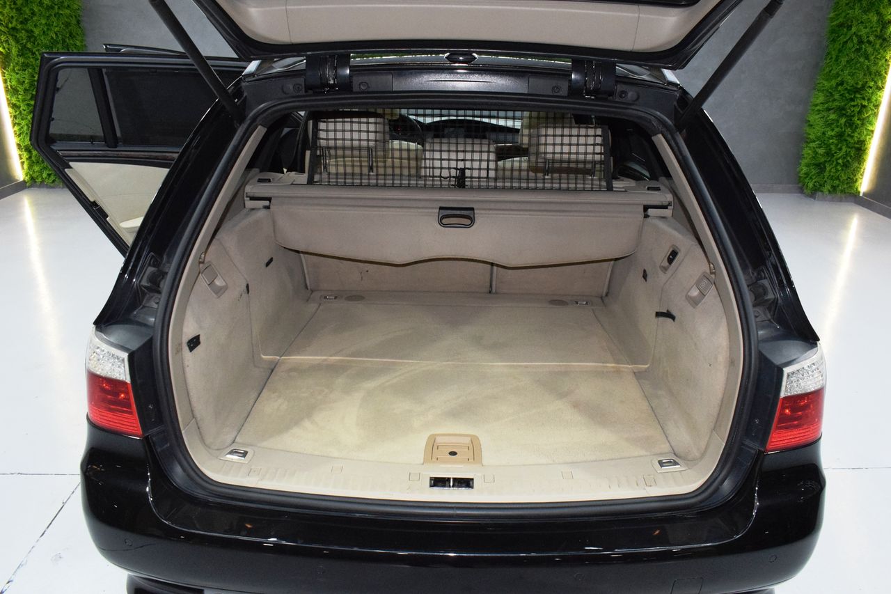 BMW Serie 5 530 D TOURING - Foto 16