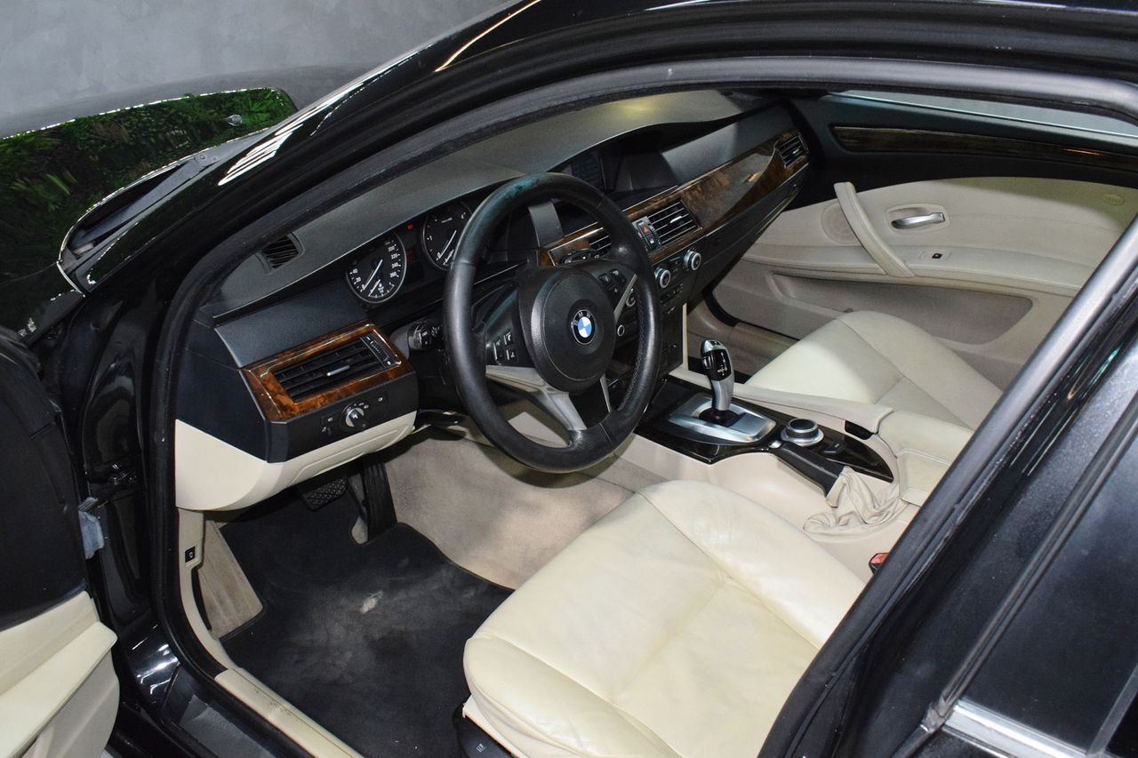 BMW Serie 5 530 D TOURING - Foto 9