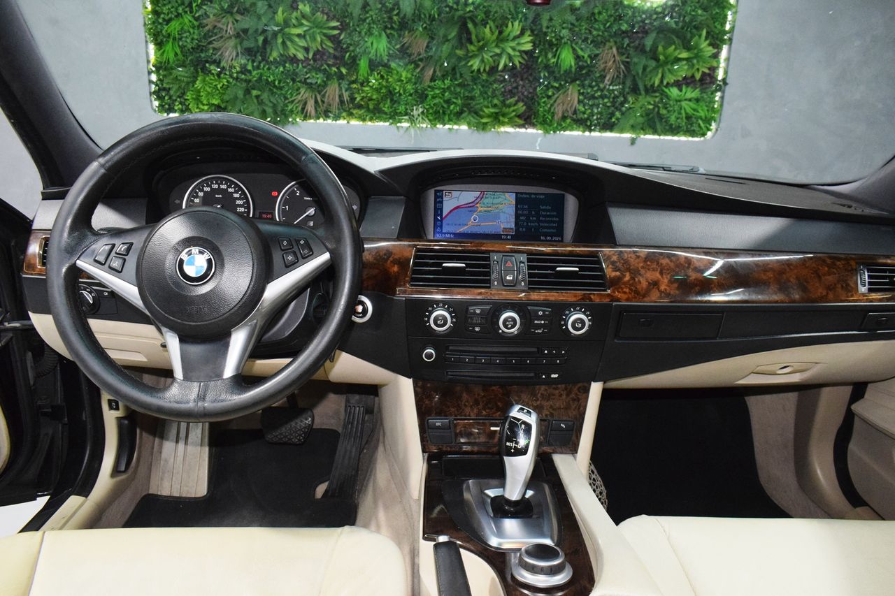 BMW Serie 5 530 D TOURING - Foto 11
