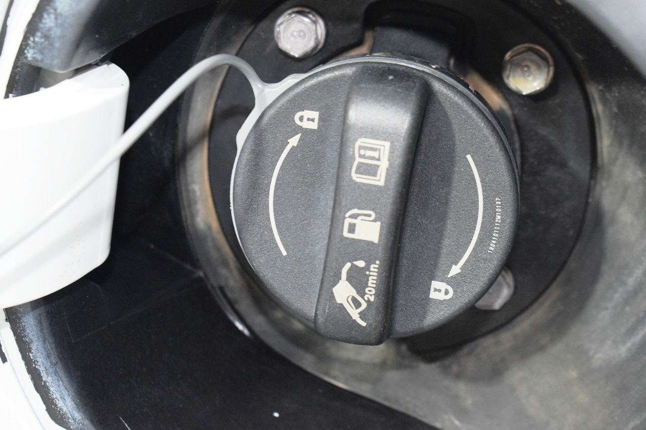Hyundai IONIQ 1.6 GDI PHEV - Foto 36