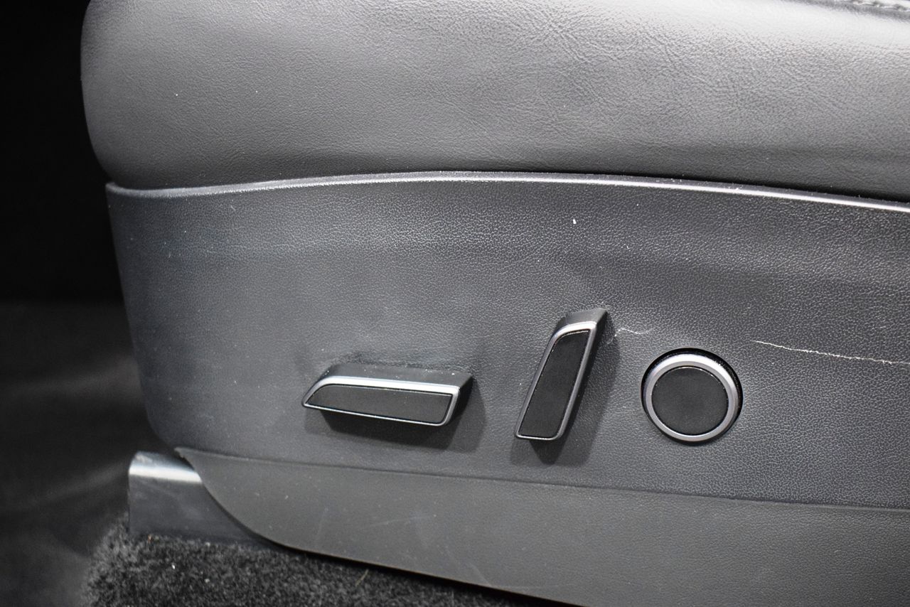 Tesla Model Y Gran autonomía Tracción integral - Foto 26