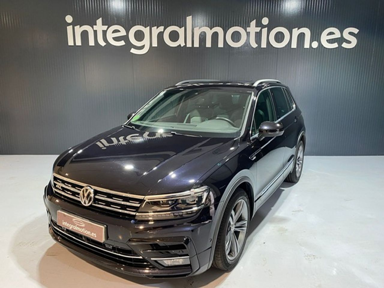 Volkswagen Tiguan 								Sport 2.0 TDI 110kW (150CV)								R-Line