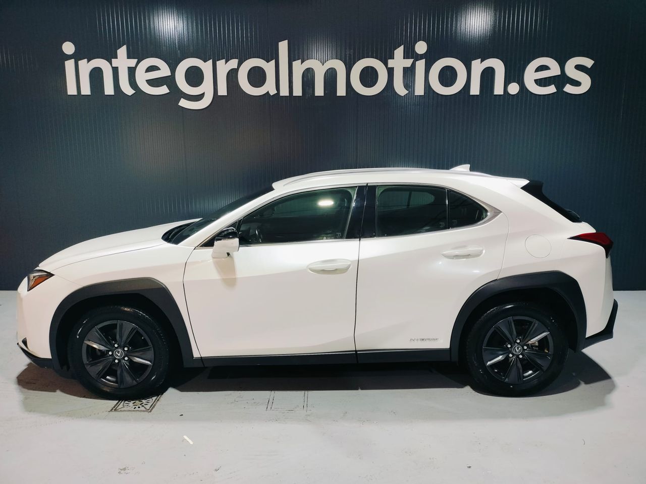 Lexus UX 2.0 250h Business